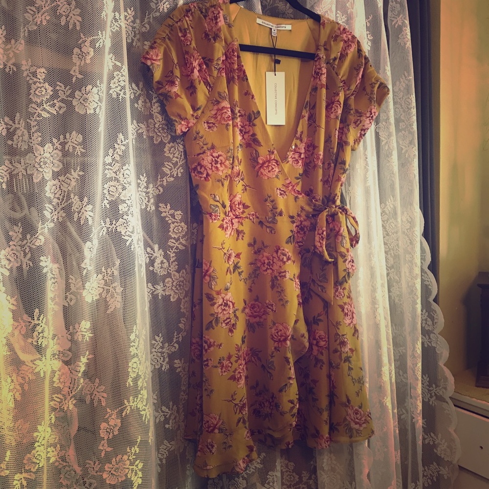 VICI Floral wrap dress